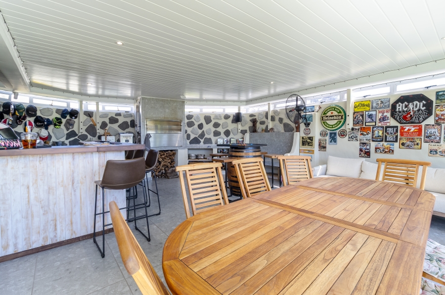 4 Bedroom Property for Sale in Kirstenhof Western Cape